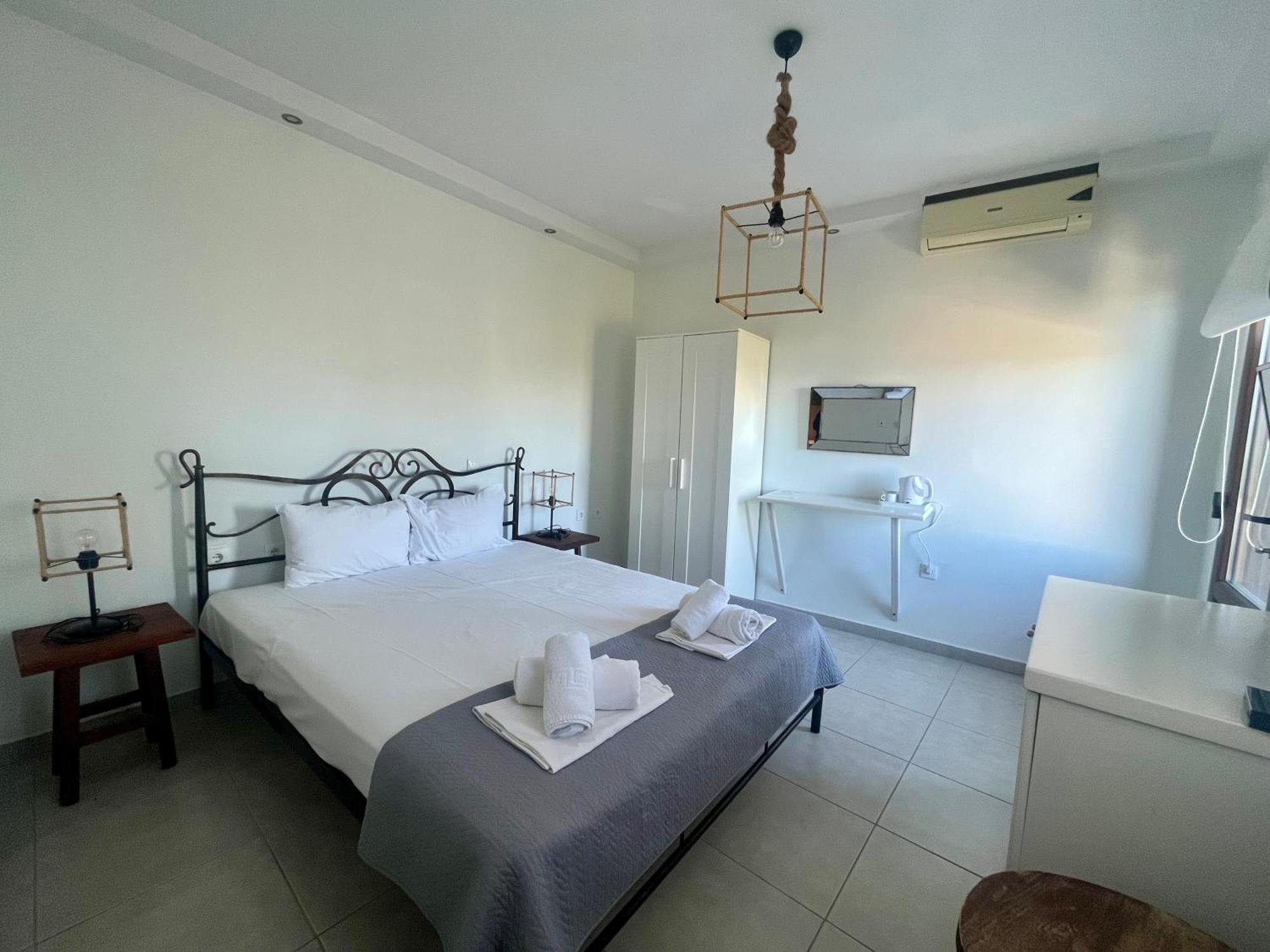 The Beach House - Apartments & Studios (Adults Only) Afytos Luaran gambar