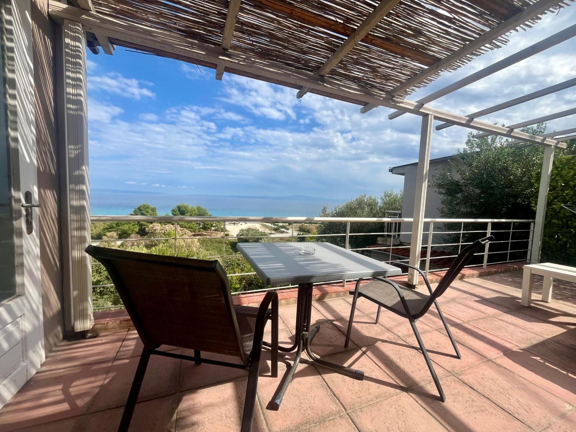 The Beach House - Apartments & Studios (Adults Only) Afytos Luaran gambar